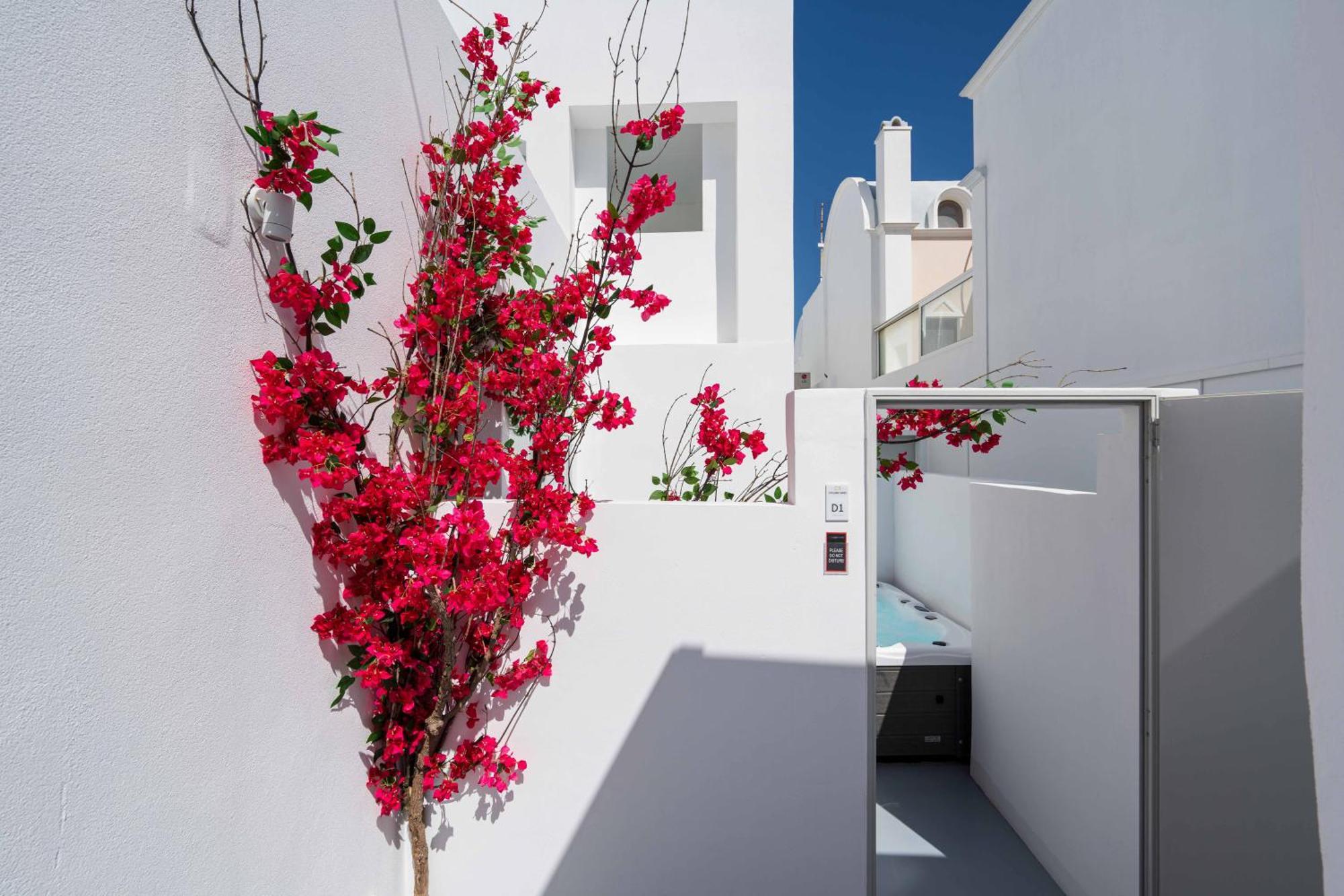 Cycladic Suites & Spa Fira  Zimmer foto